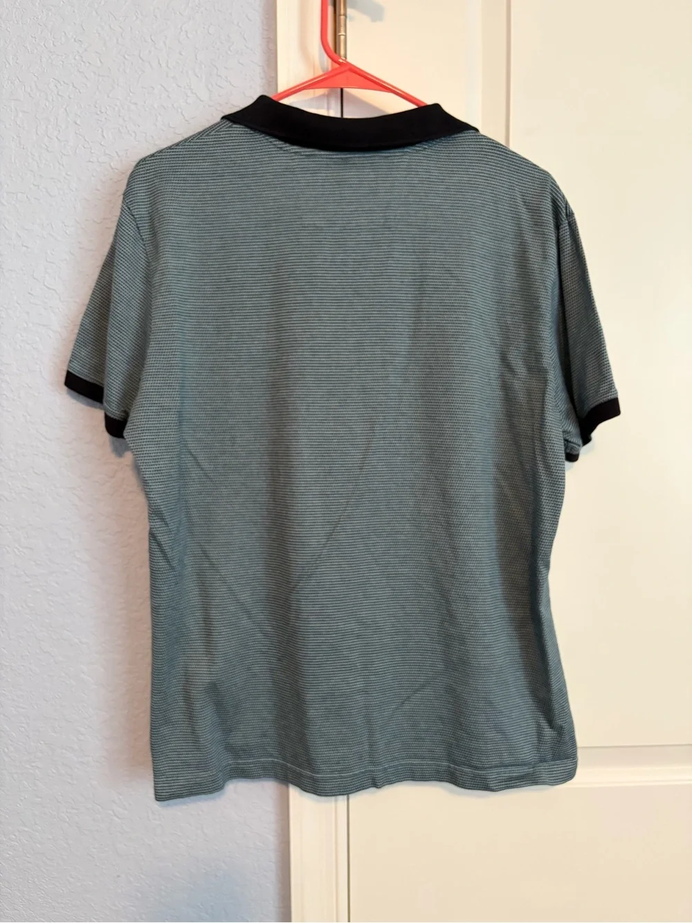 NWOT Banana Republic Men’s Teal Micro-Stripe Polo with Deep Blue Trim